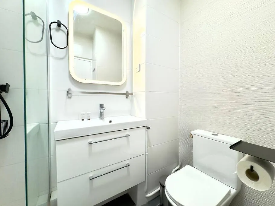 Appartement Cosy 2P- Trocadero La Muette Paris 0*,